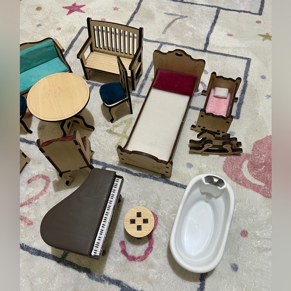 Kid Kraft‎ Victorian Doll house furniture’s - Picture 2 of 11